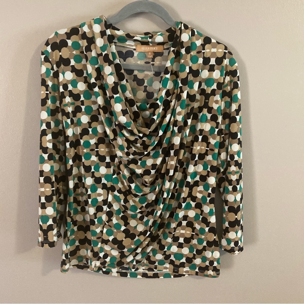 $6💚Bundled Ellen Tracey Shirt